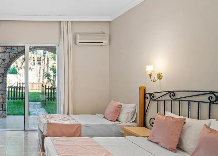 Alados Bed & Breakfast 2*